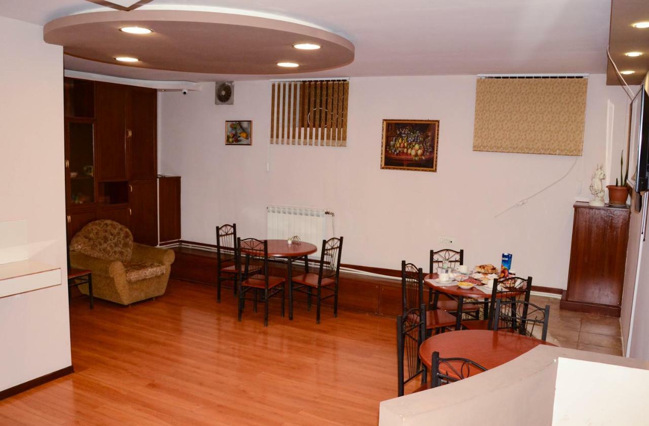 Prime Hotel Tours Γιερεβάν Εξωτερικό φωτογραφία