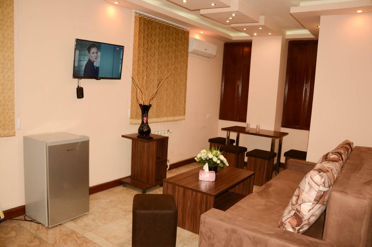 Prime Hotel Tours Γιερεβάν Εξωτερικό φωτογραφία