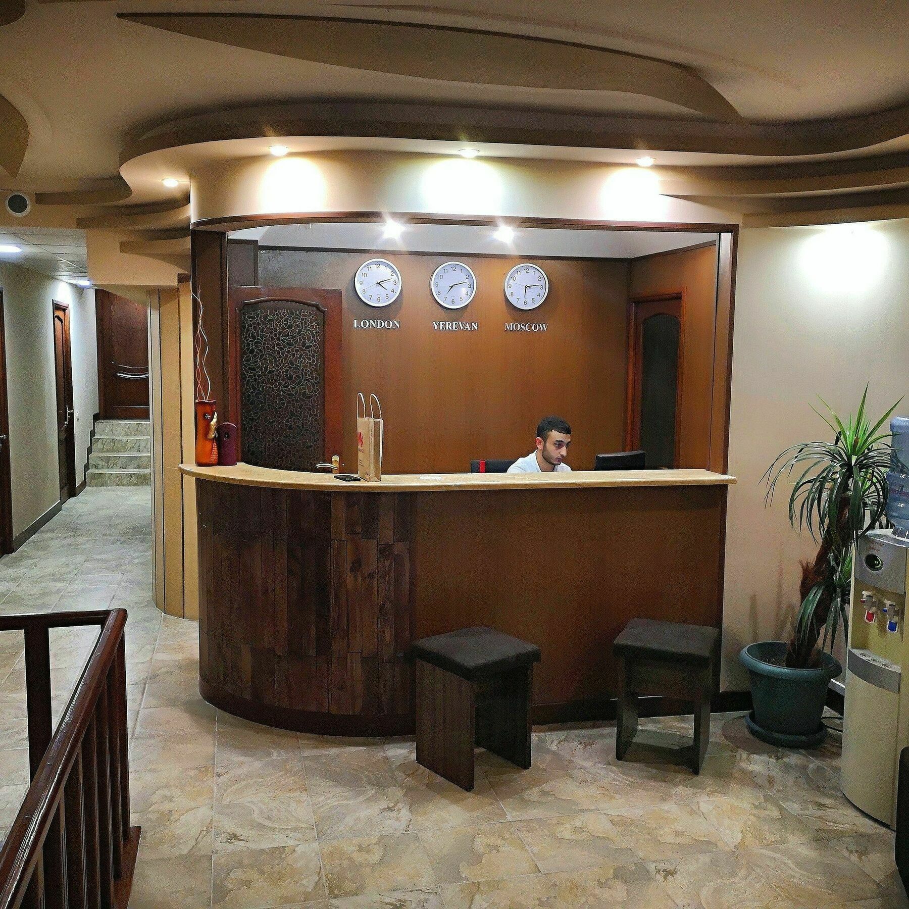 Prime Hotel Tours Γιερεβάν Εξωτερικό φωτογραφία